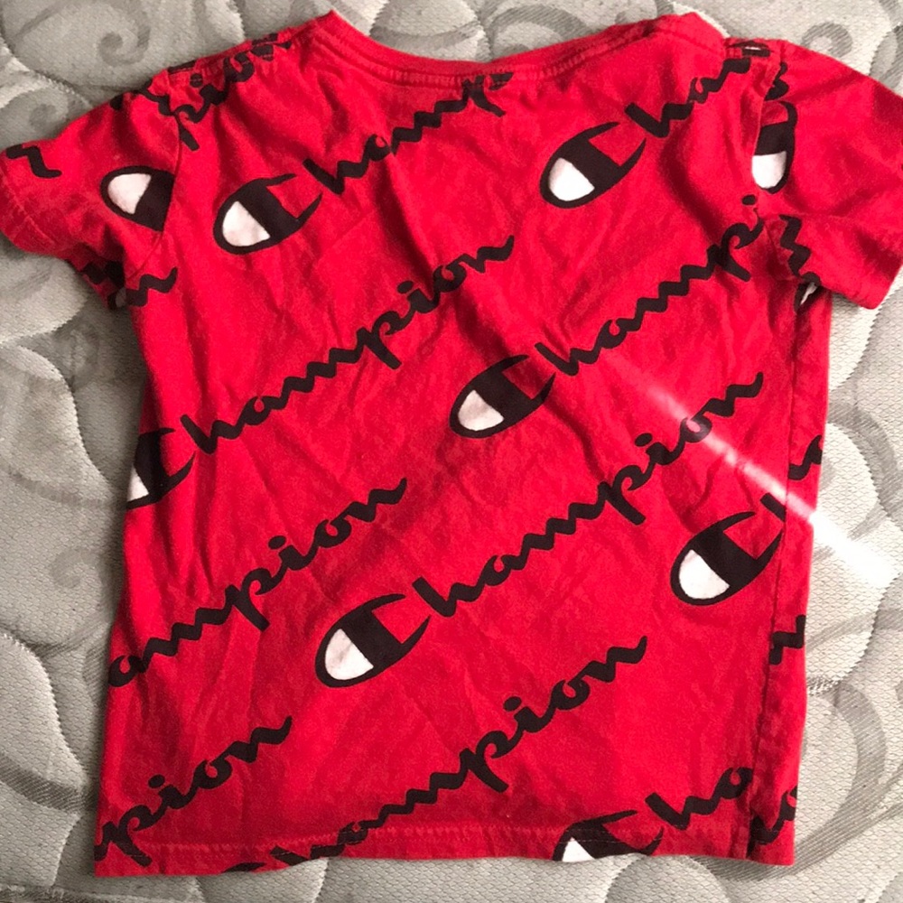 red champion shirt size small